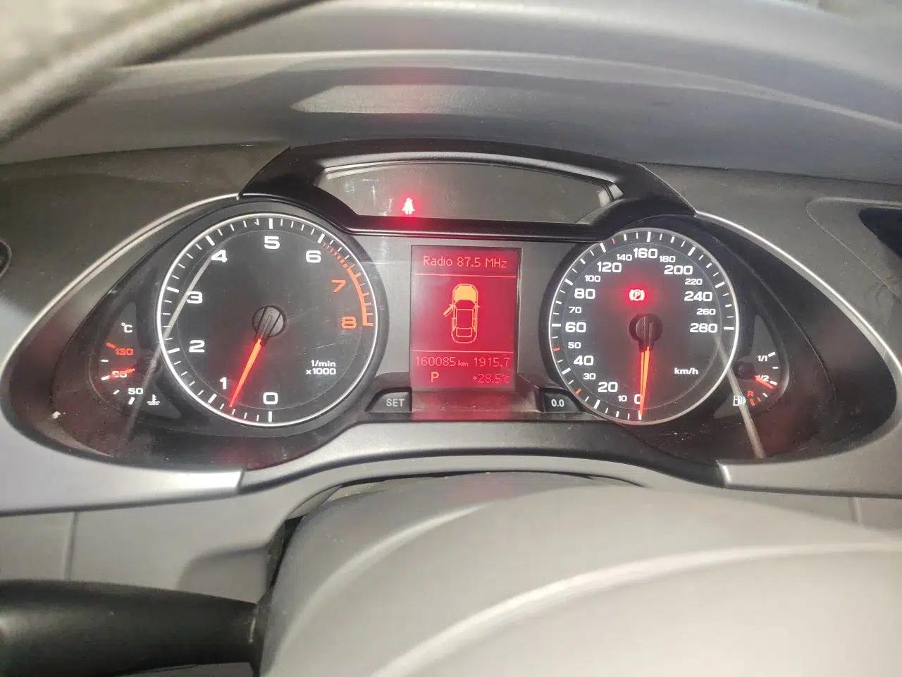 Audi A4L 2012 2.0 TFSI automatic Comfort trim level — миниатюра 11