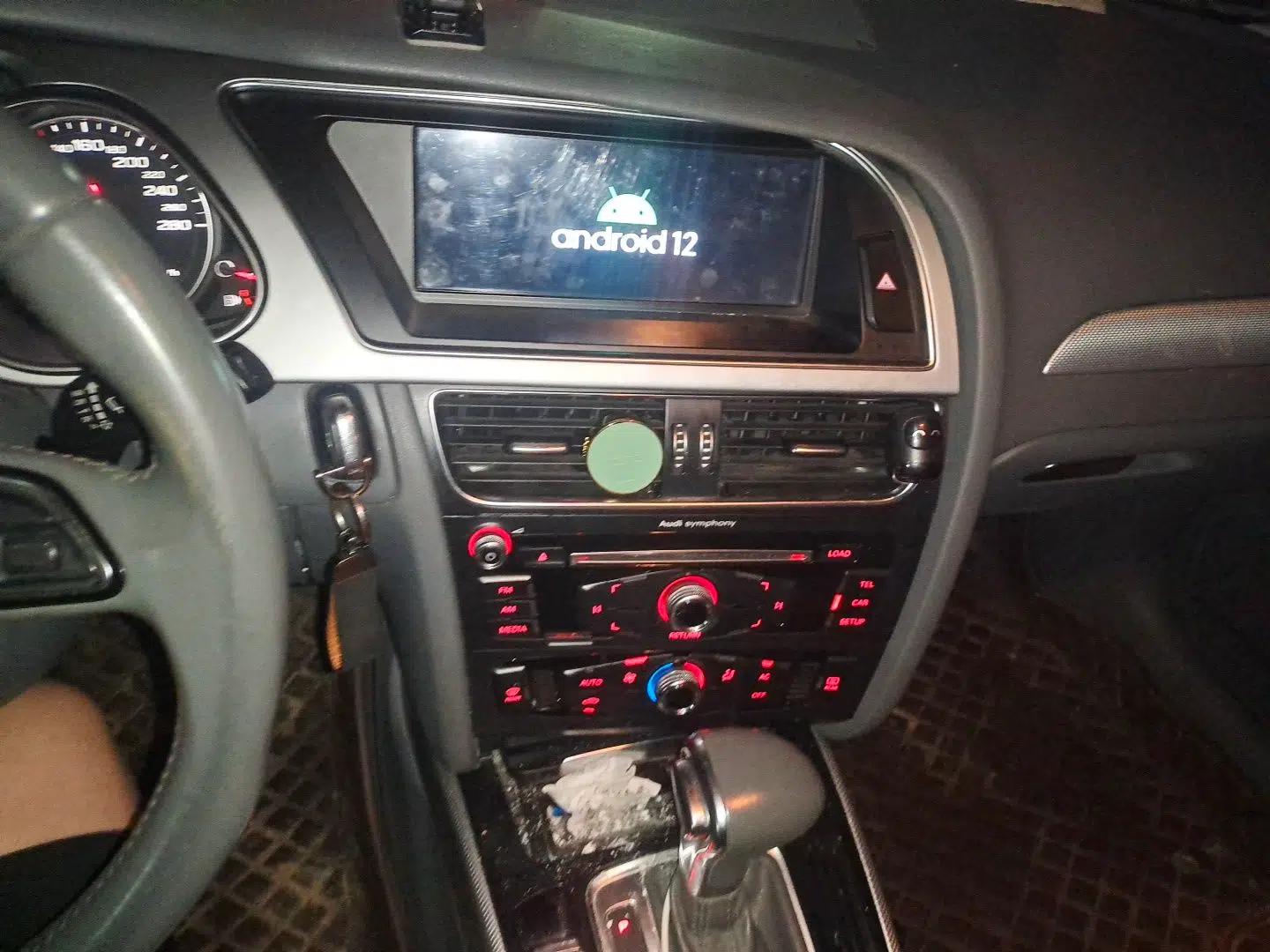 Audi A4L 2013 35 TFSI Automatic Standard Model — миниатюра 13
