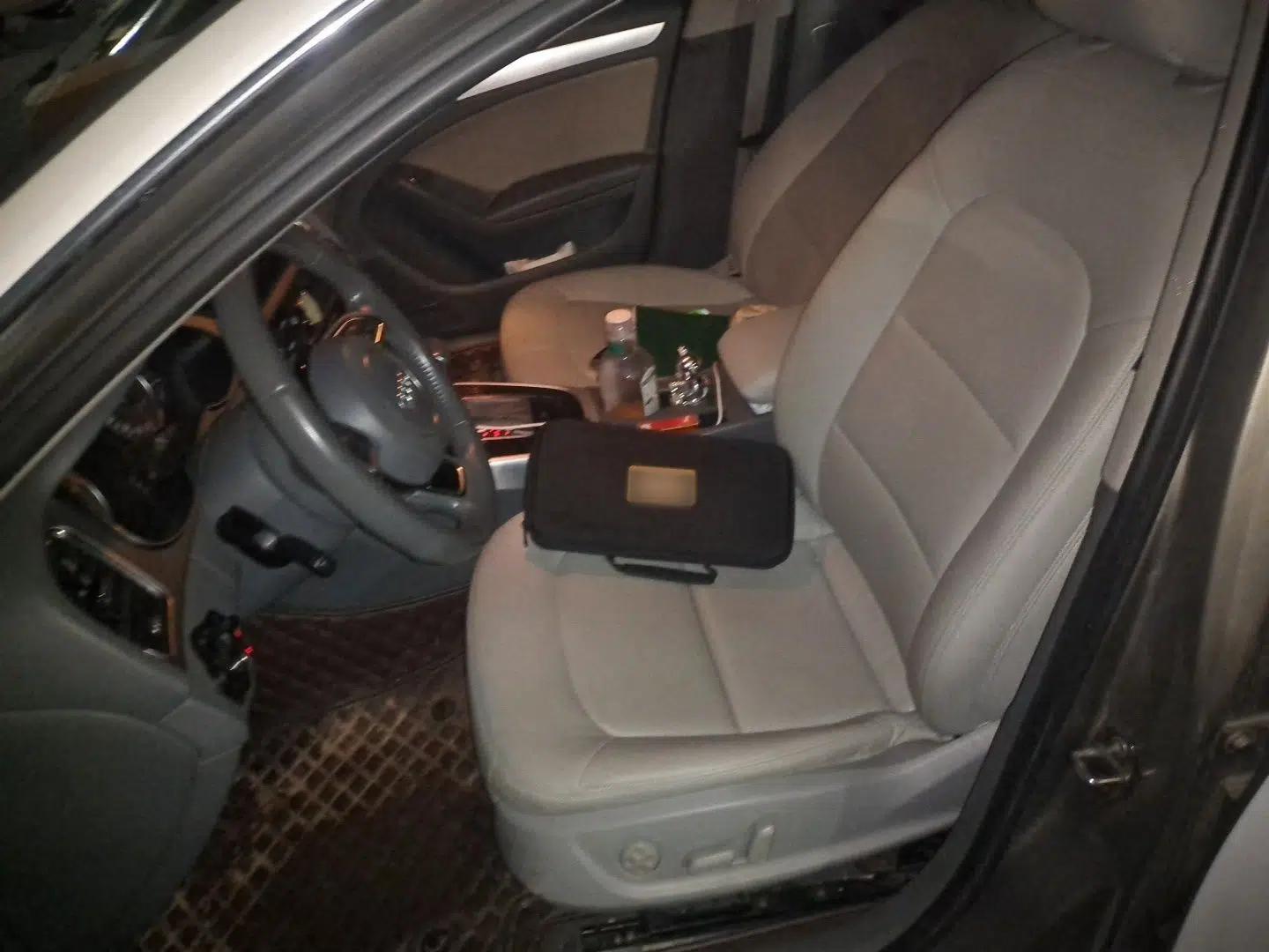 Audi A4L 2013 35 TFSI Automatic Standard Model — миниатюра 15