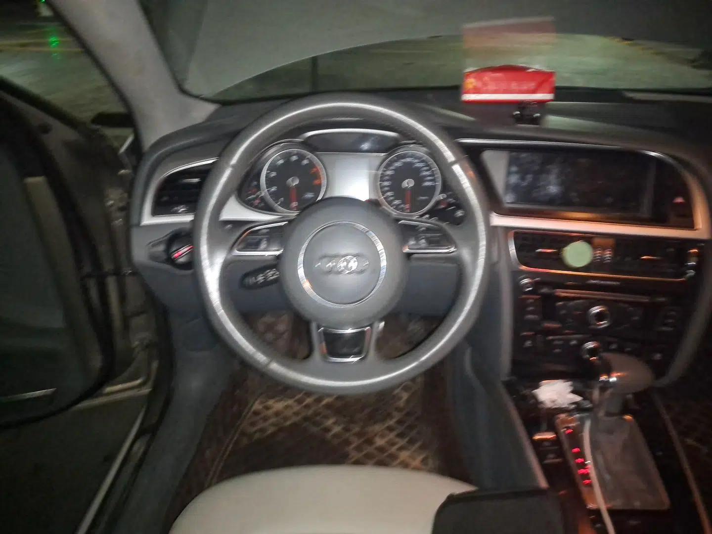Audi A4L 2013 35 TFSI Automatic Standard Model — миниатюра 10