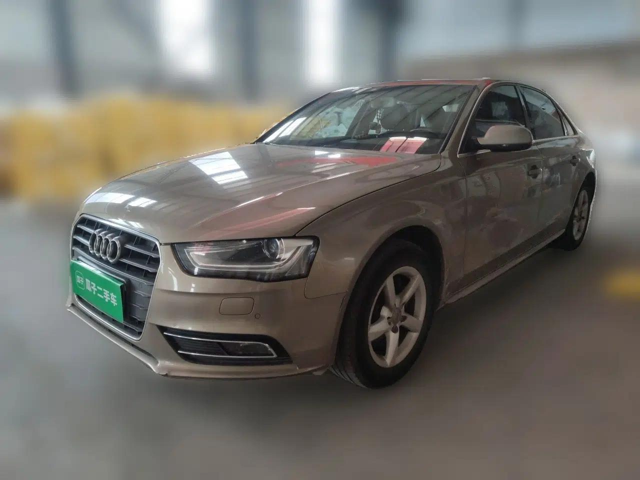 Audi A4L 2013 35 TFSI Automatic Comfort Model — миниатюра 1