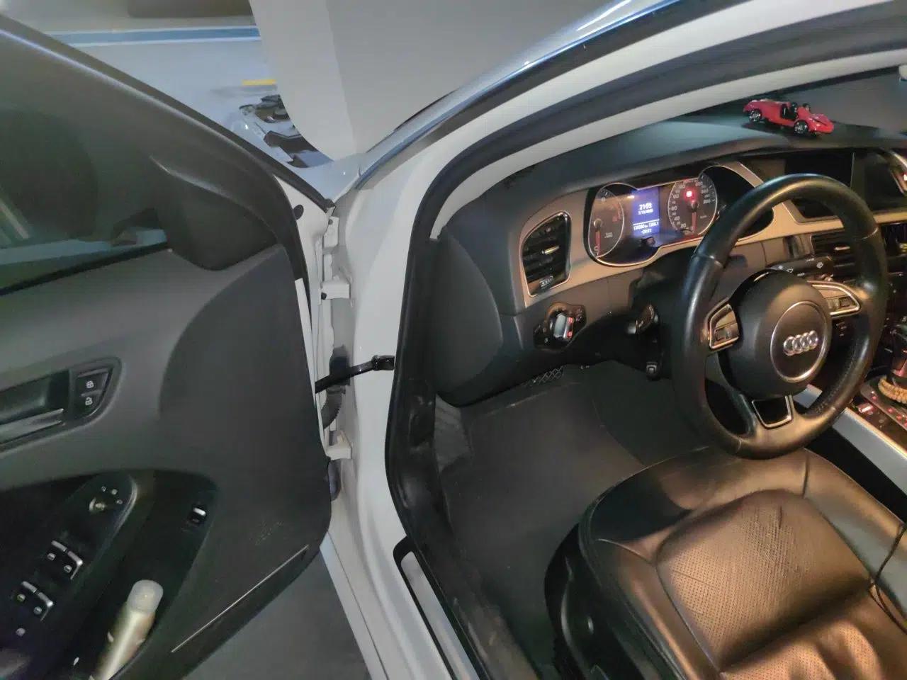Audi A4L 2013 35 TFSI Automatic Standard Model — миниатюра 16