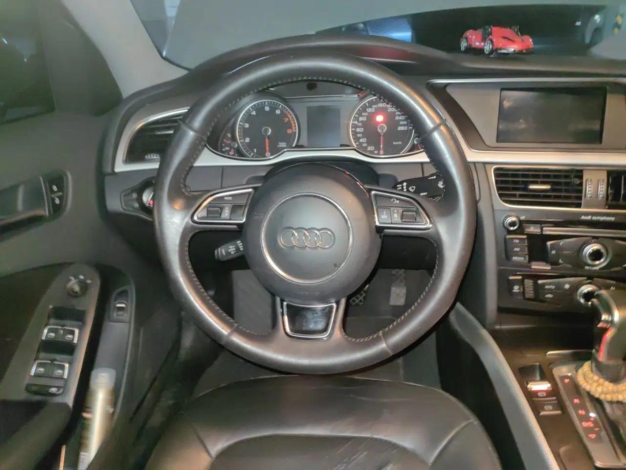 Audi A4L 2013 35 TFSI Automatic Standard Model — миниатюра 10