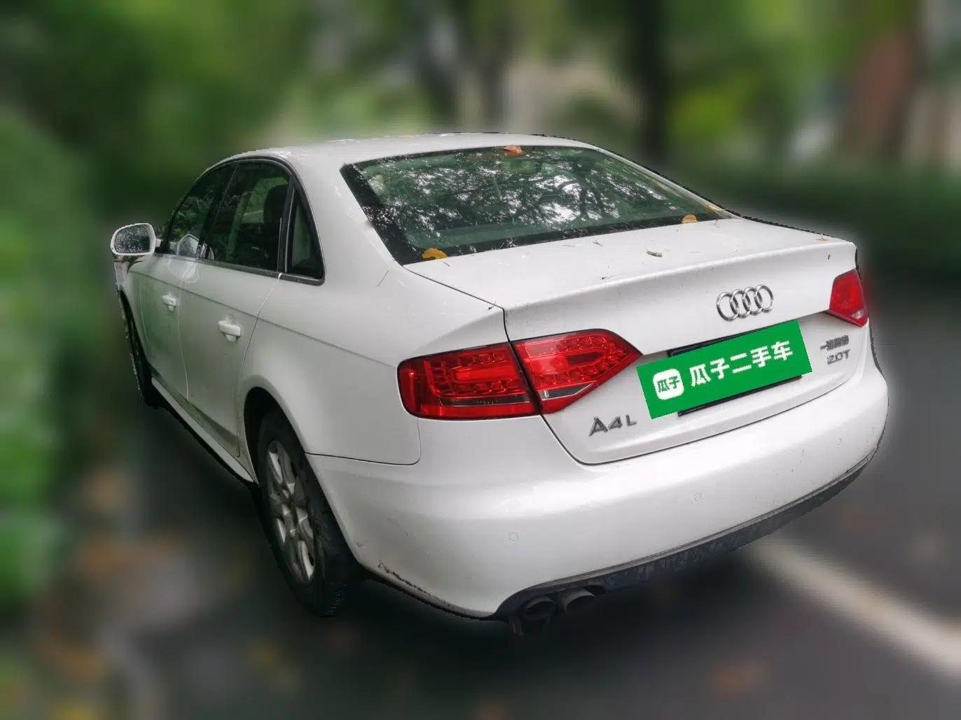 Audi A4L 2012 2.0 TFSI automatic standard version — миниатюра 4