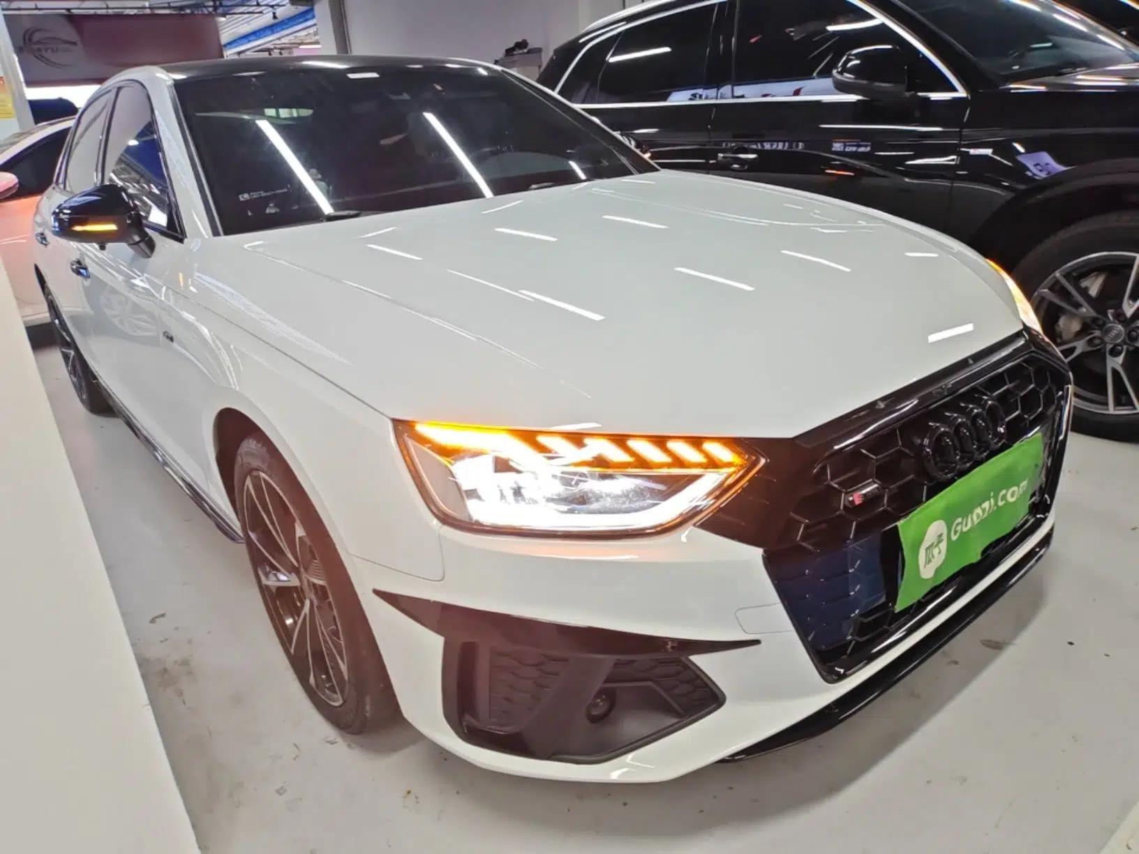 Audi A4L 2022 40 TFSI Luxury Dynamic Model — миниатюра 12