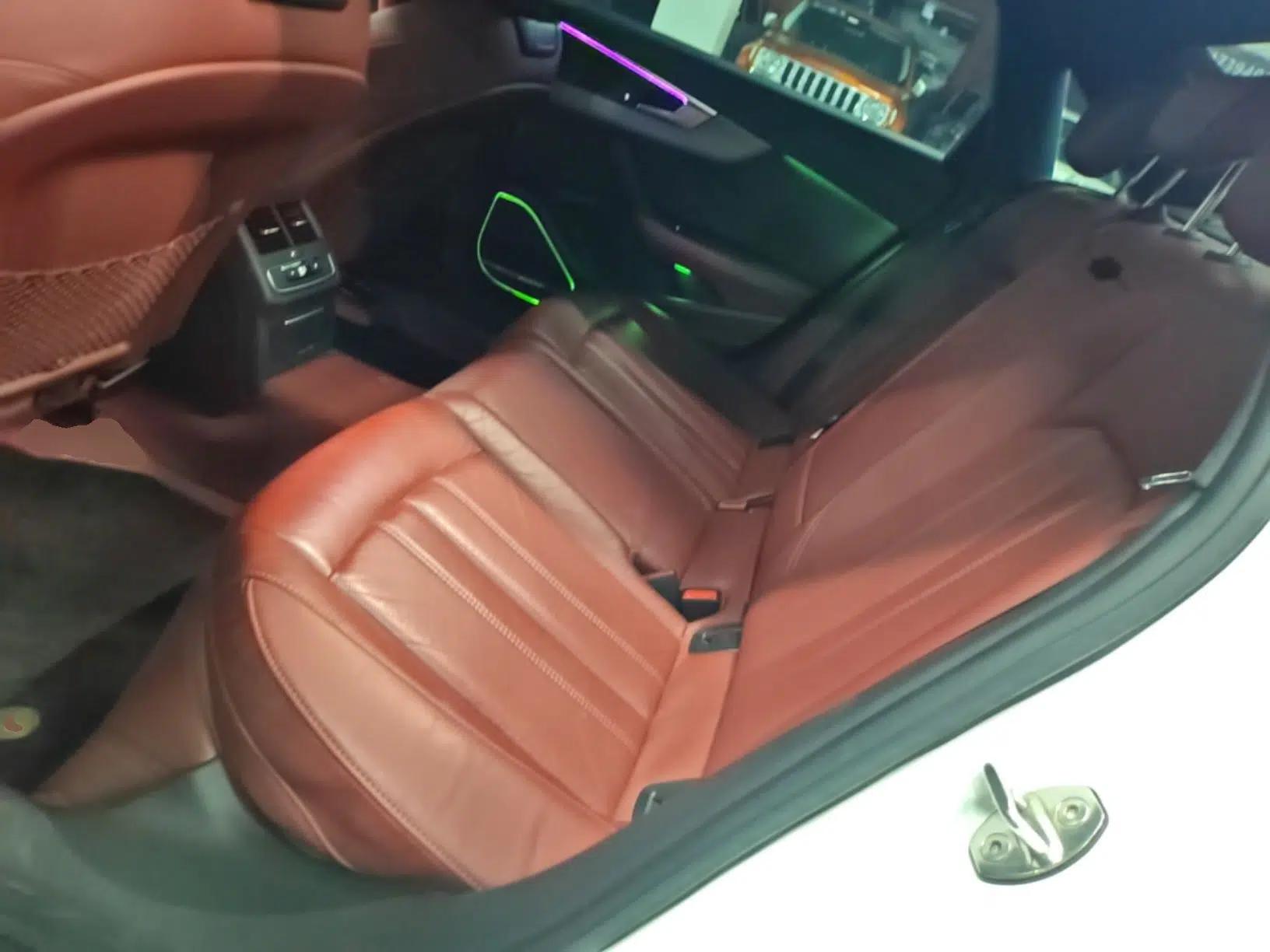 Audi A4L 2022 40 TFSI Luxury Dynamic Model — миниатюра 25