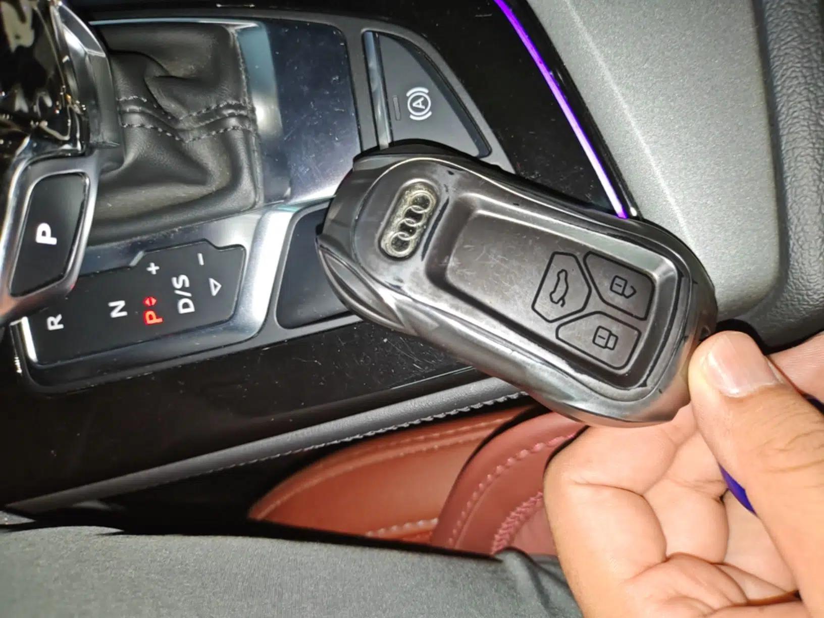 Audi A4L 2022 40 TFSI Luxury Dynamic Model — миниатюра 28
