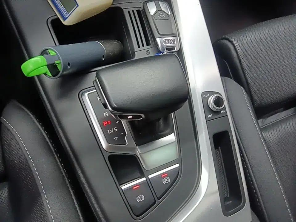 Audi A4L 2022 40 TFSI Fashion Dynamic Model — миниатюра 16