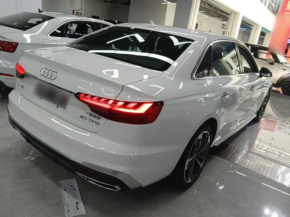 Audi A4L 2022 40 TFSI Fashion Dynamic Model — миниатюра 6
