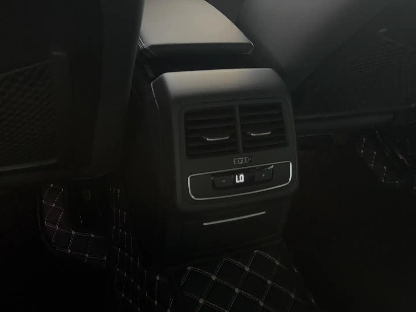 Audi A4L 2022 40 TFSI Luxury Prestige Edition — миниатюра 16