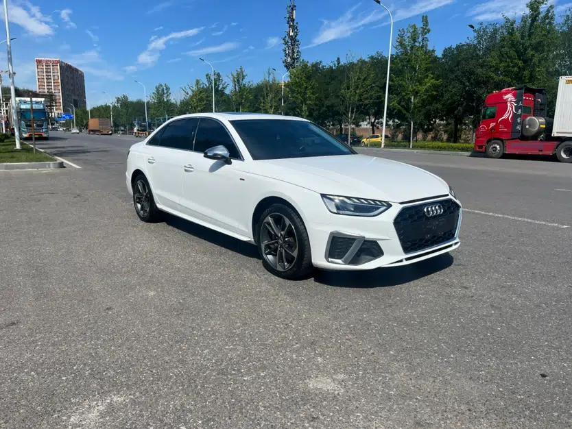 Audi A4L 2022 40 TFSI Fashion Dynamic Model — миниатюра 3