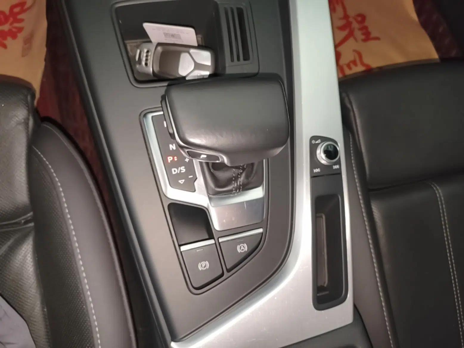 Audi A4L 2020 40 TFSI quattro Luxury Dynamic Model — миниатюра 16