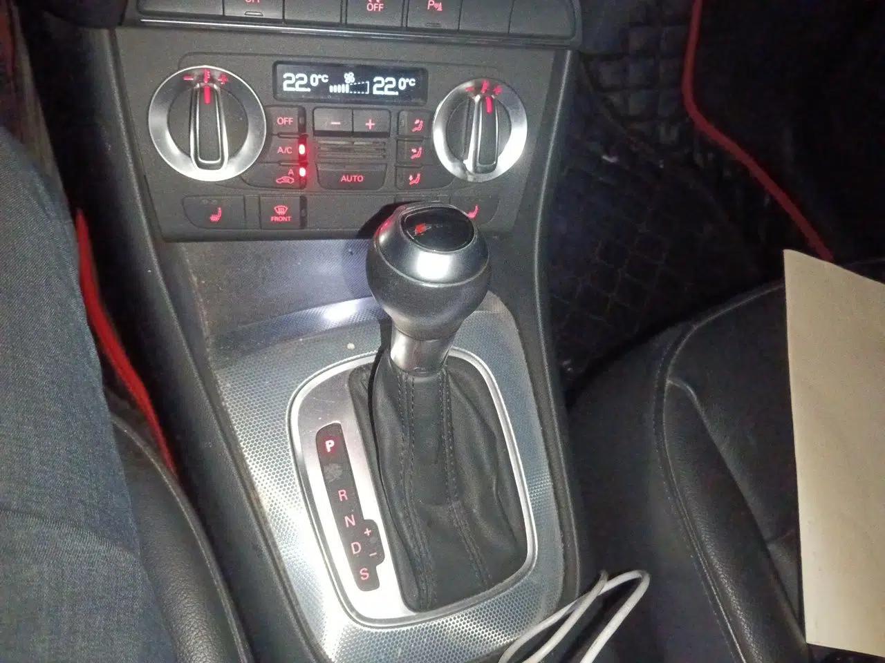 Audi Q3 2015 35 TFSI Comfort Model — миниатюра 14