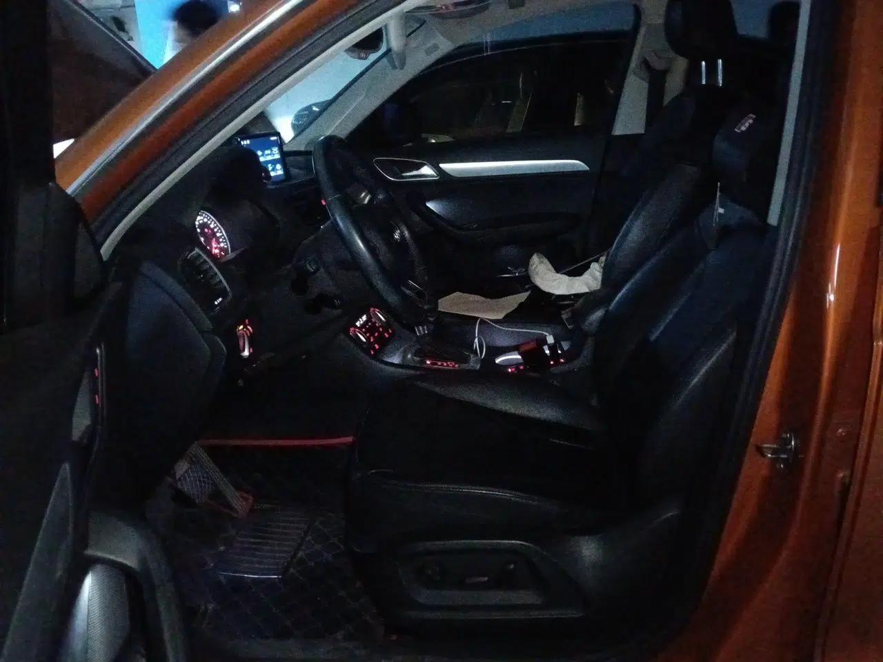 Audi Q3 2015 35 TFSI Comfort Model — миниатюра 15