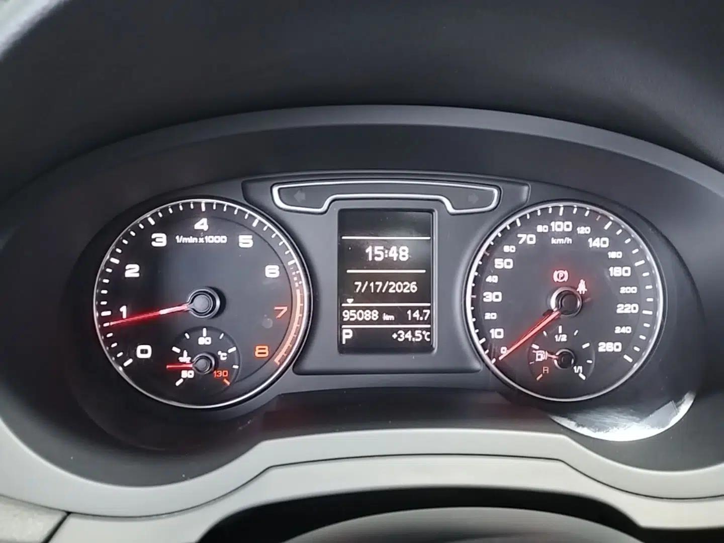 Audi Q3 2015 35 TFSI Comfort Model — миниатюра 14
