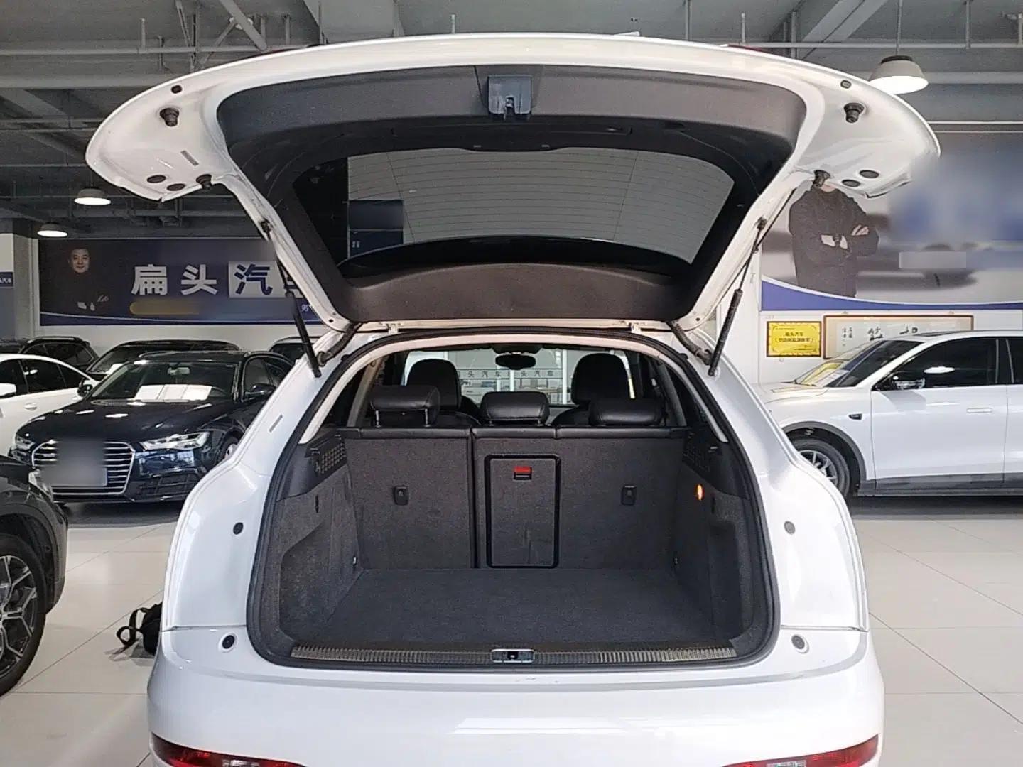 Audi Q3 2015 35 TFSI Comfort Model — миниатюра 22