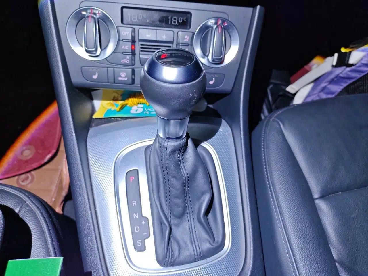 Audi Q3 2013 35 TFSI quattro Comfort Model — миниатюра 14