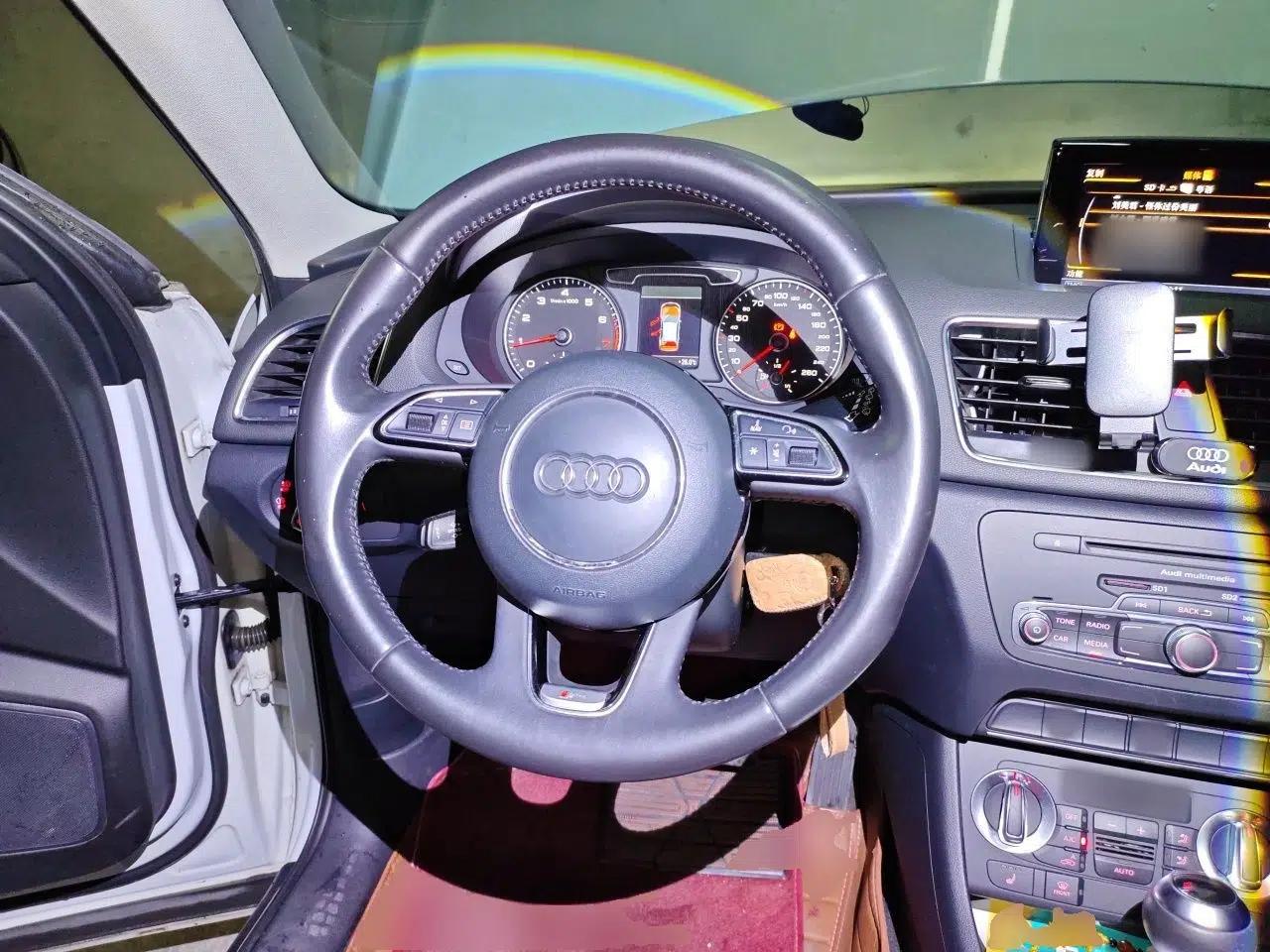 Audi Q3 2013 35 TFSI quattro Comfort Model — миниатюра 10