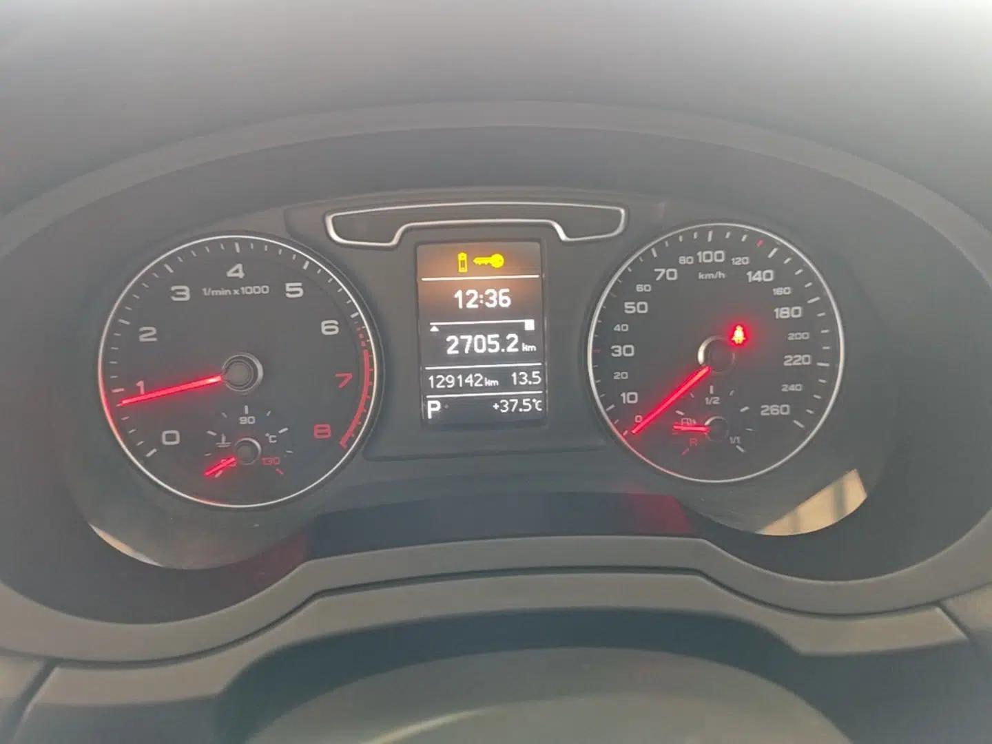 Audi Q3 2015 35 TFSI Ambition Edition — миниатюра 14