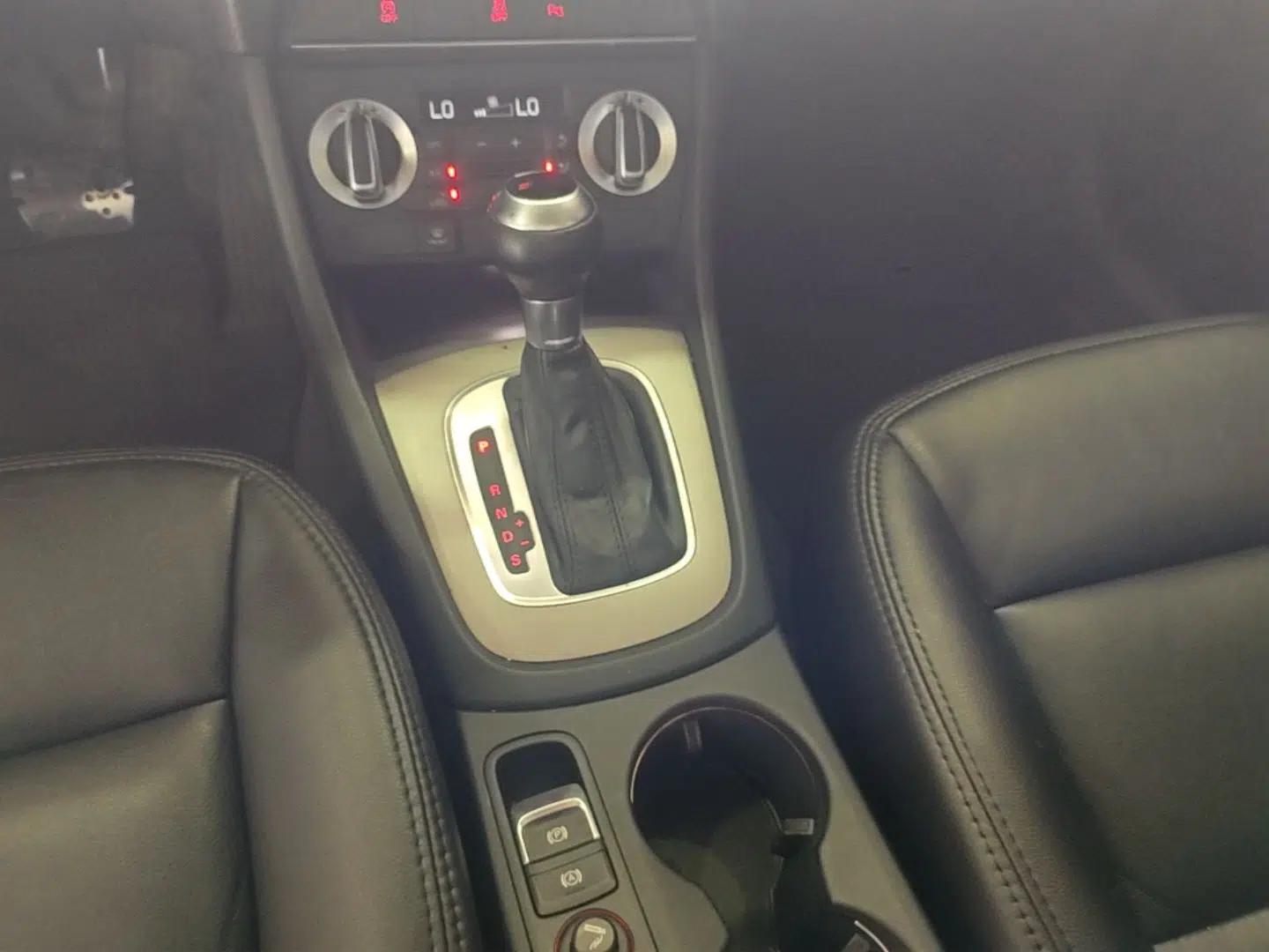 Audi Q3 2015 35 TFSI Ambition Edition — миниатюра 16