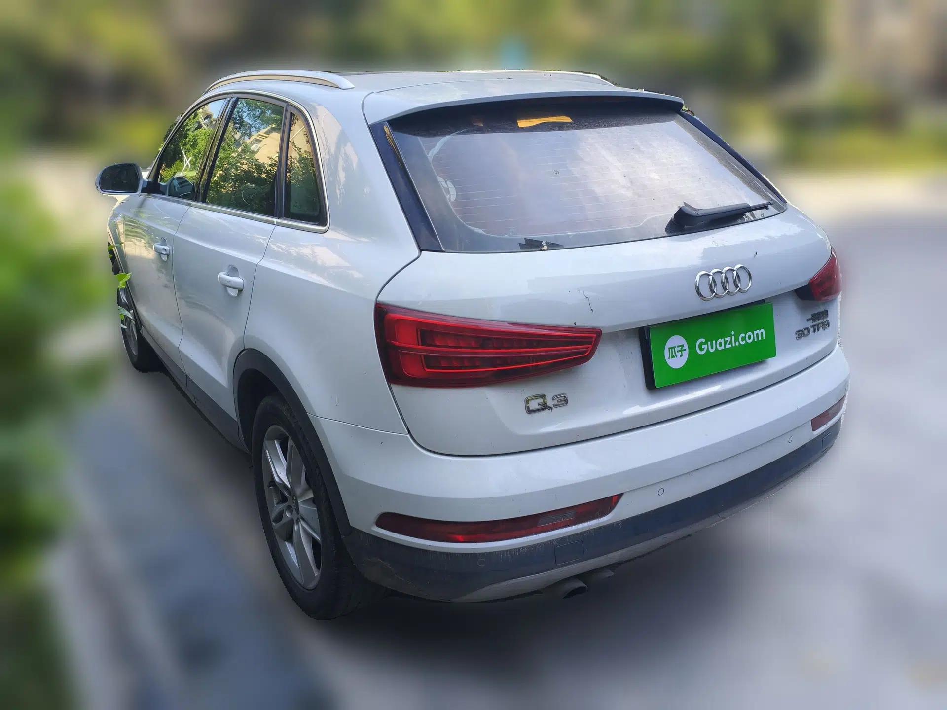 Audi Q3 2018 30th Anniversary Edition 30 TFSI Style Model — миниатюра 4