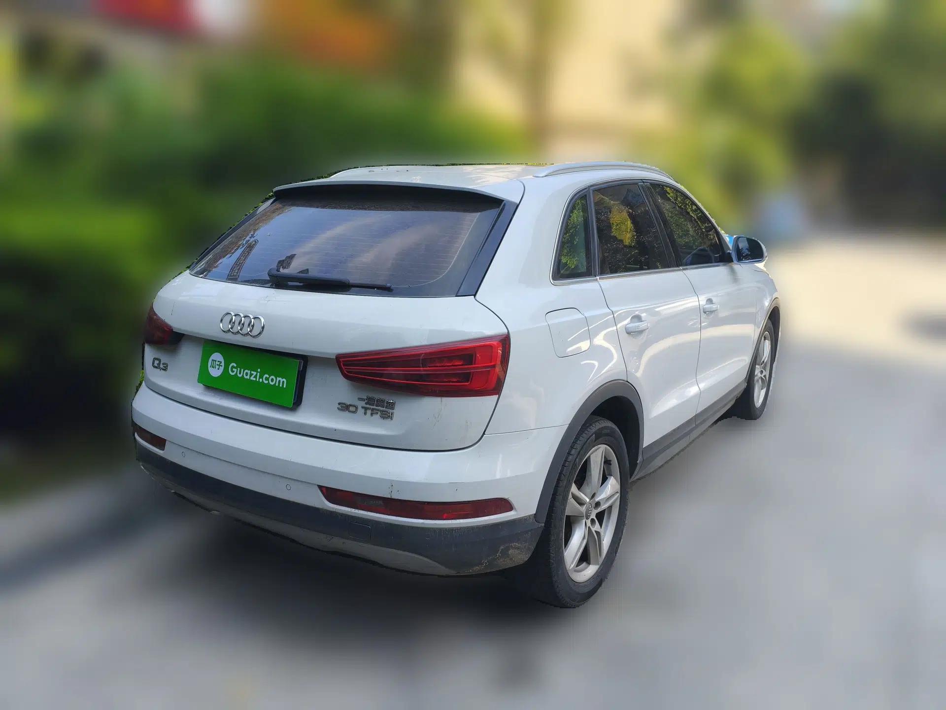 Audi Q3 2018 30th Anniversary Edition 30 TFSI Style Model — миниатюра 6