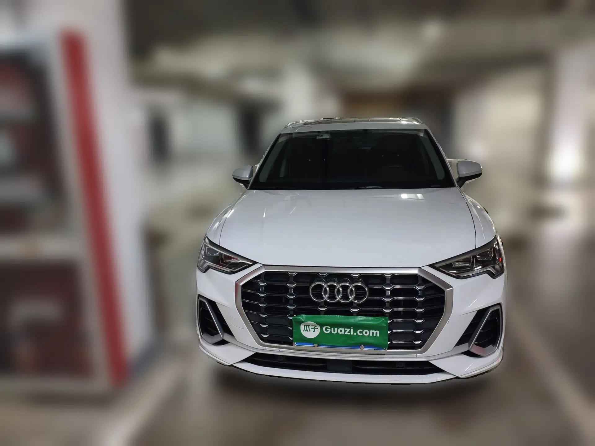 Audi Q3 2021 35 TFSI Fashion Dynamic Model — миниатюра 2