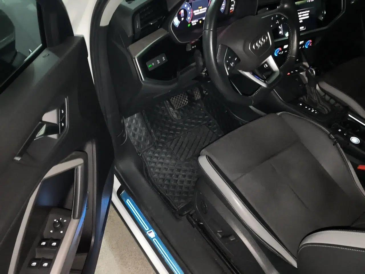 Audi Q3 2021 35 TFSI Fashion Dynamic Model — миниатюра 13