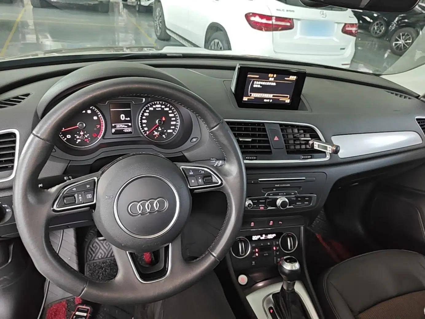 Audi Q3 2017 30 TFSI Fashion Model — миниатюра 12