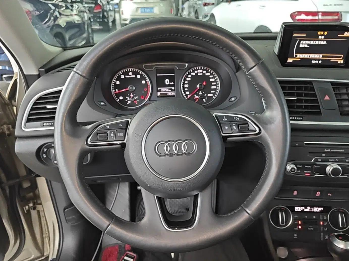 Audi Q3 2017 30 TFSI Fashion Model — миниатюра 13