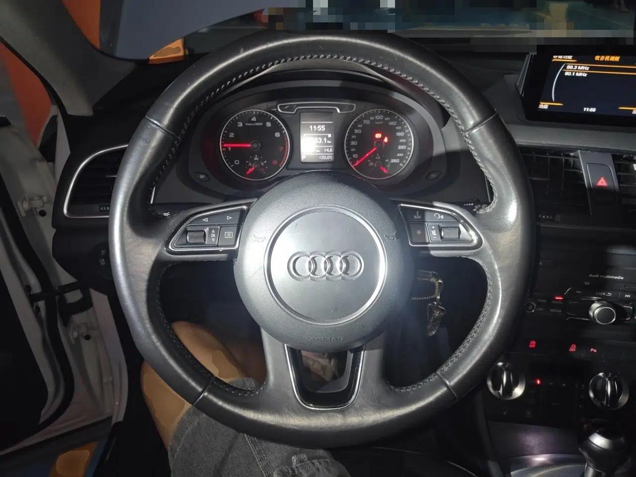 Audi Q3 2015 35 TFSI Comfort Model — миниатюра 10