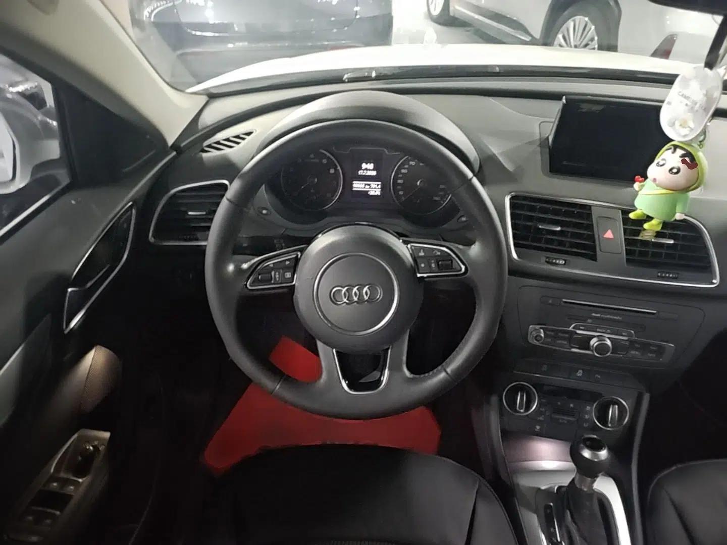 Audi Q3 2018 30th Anniversary Edition 30 TFSI Fashion Model — миниатюра 13