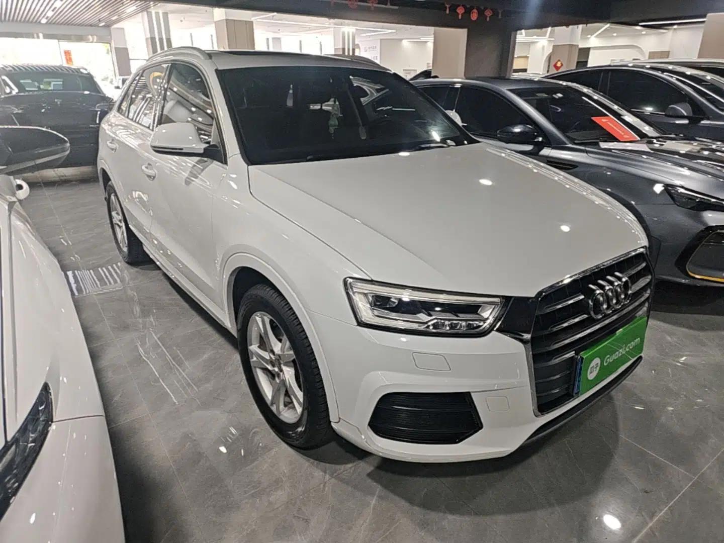 Audi Q3 2018 30th Anniversary Edition 30 TFSI Fashion Model — миниатюра 3