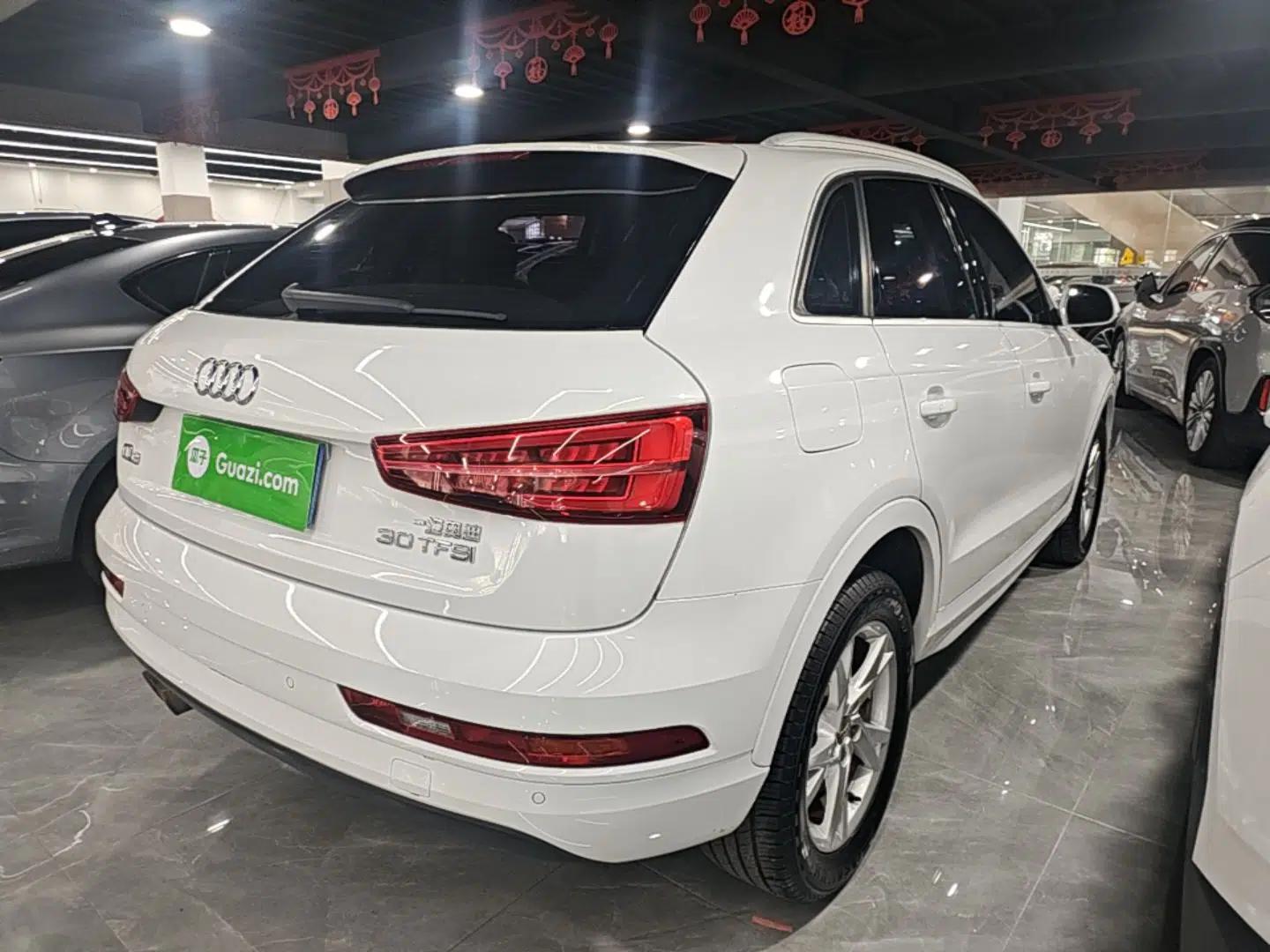 Audi Q3 2018 30th Anniversary Edition 30 TFSI Fashion Model — миниатюра 6