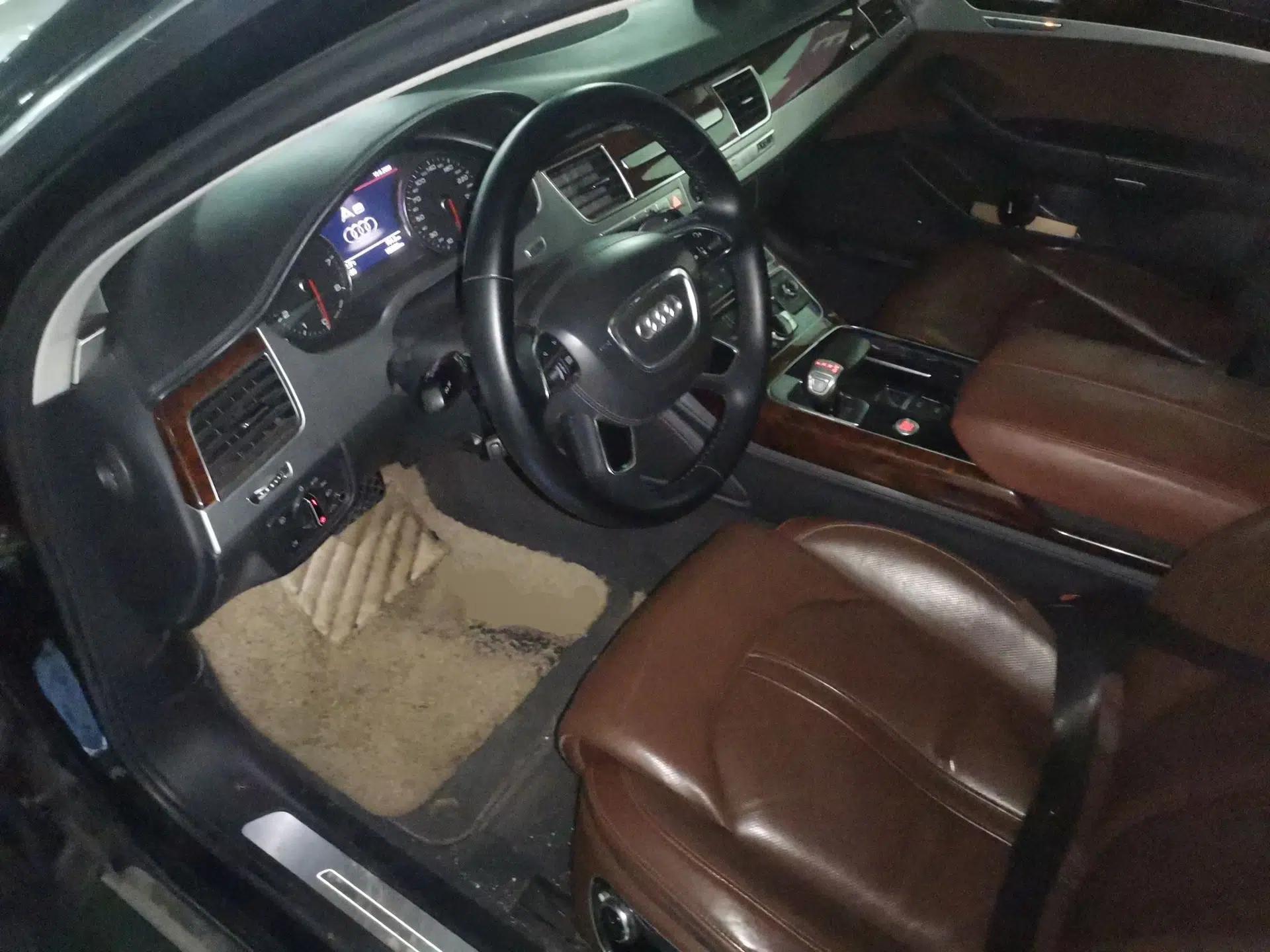 Audi A8 2011 A8L 3.0 TFSI quattro Luxury Edition (213kW) — миниатюра 16