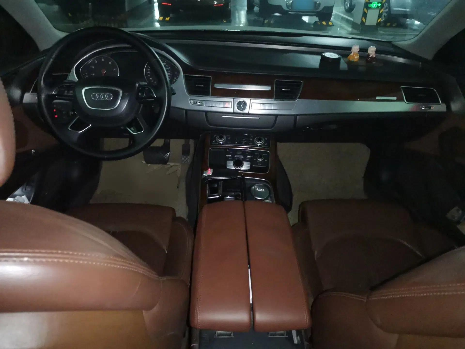 Audi A8 2011 A8L 3.0 TFSI quattro Luxury Edition (213kW) — миниатюра 9