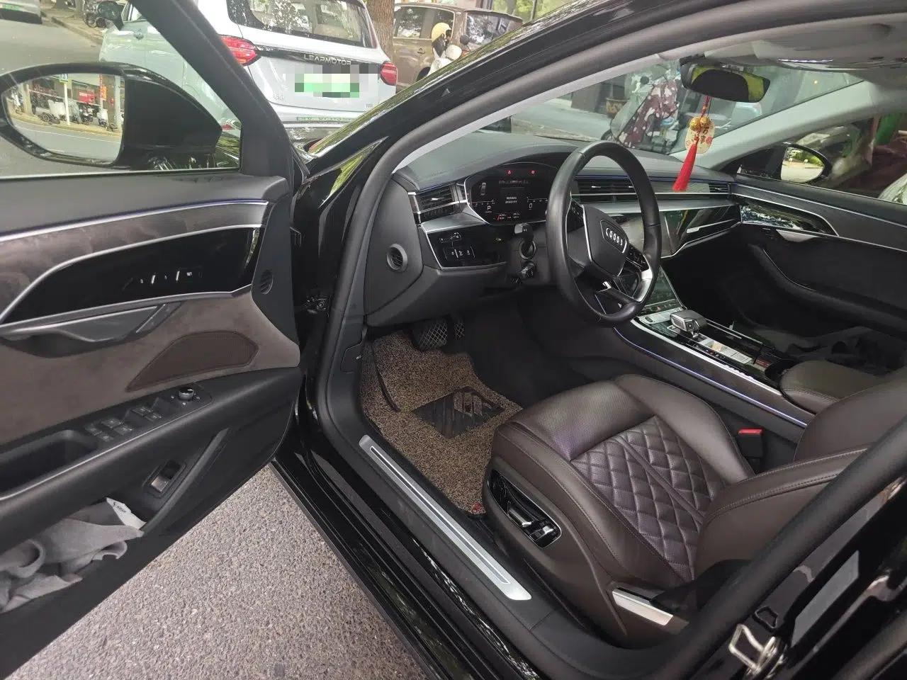 Audi A8 2021 A8L 50 TFSI quattro Comfort Model — миниатюра 16
