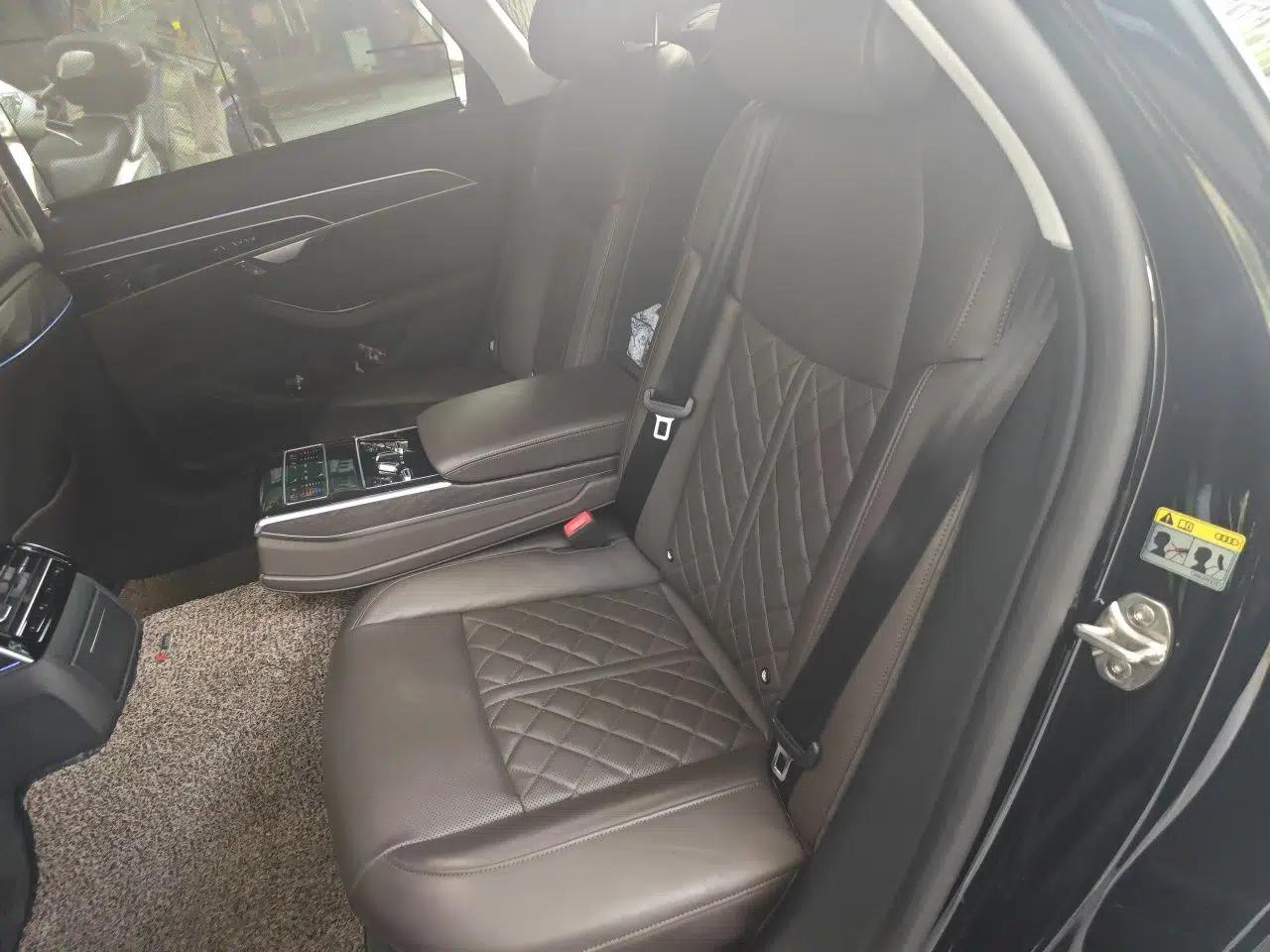 Audi A8 2021 A8L 50 TFSI quattro Comfort Model — миниатюра 17