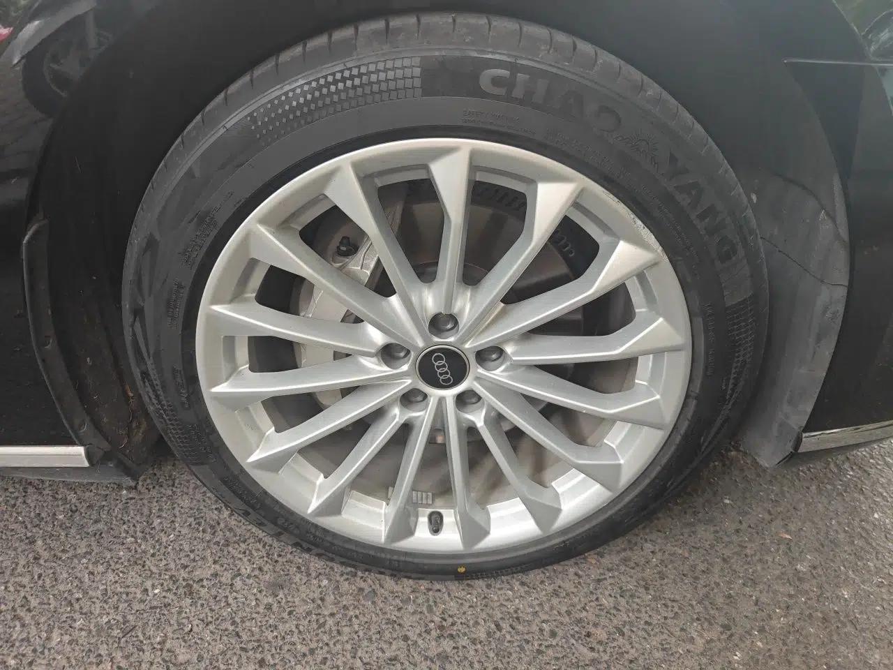 Audi A8 2021 A8L 50 TFSI quattro Comfort Model — миниатюра 8