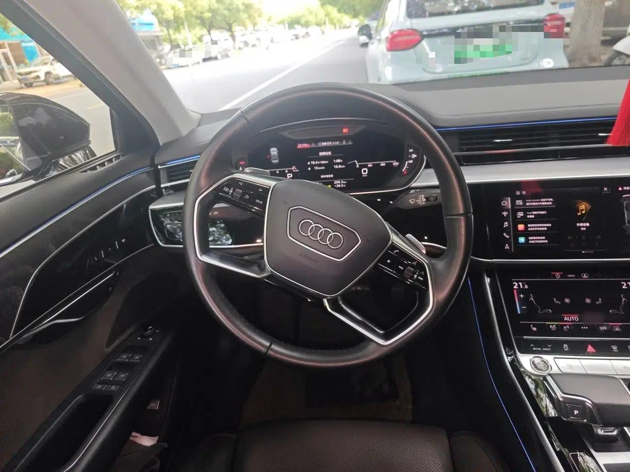 Audi A8 2021 A8L 50 TFSI quattro Comfort Model — миниатюра 10