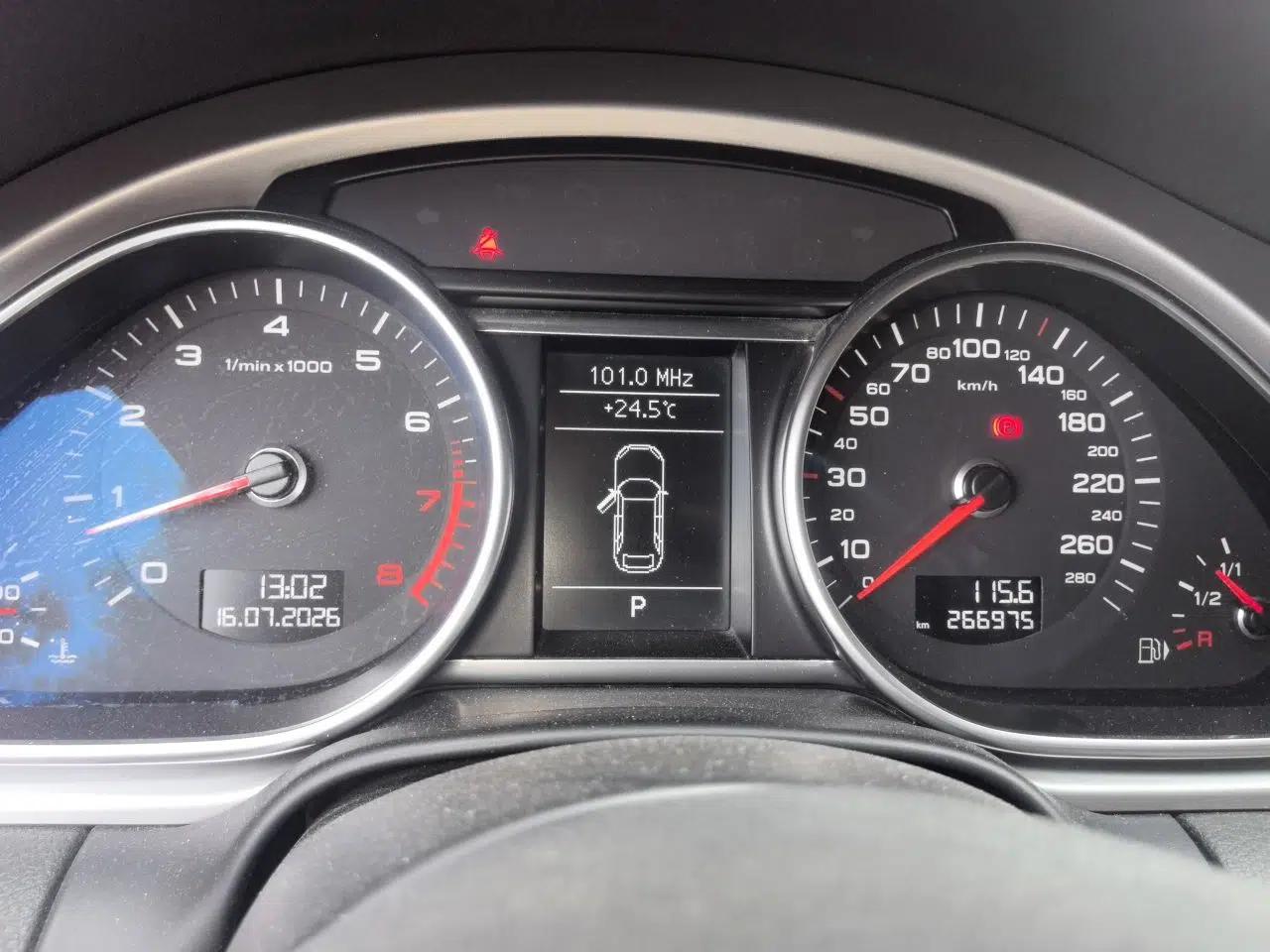 Audi Q7 2011 3.0 TFSI Technology (200kW) — миниатюра 11