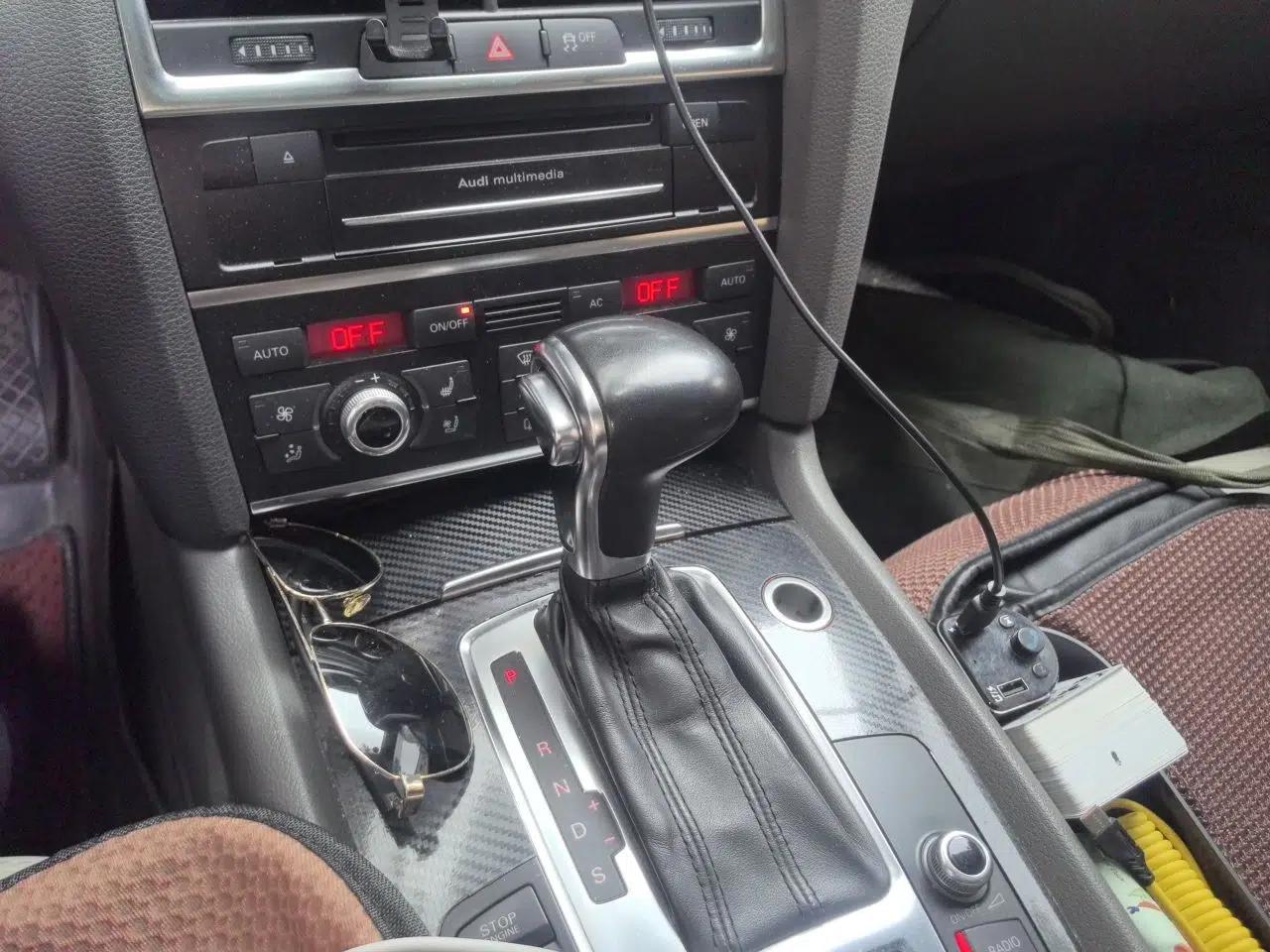 Audi Q7 2011 3.0 TFSI Technology (200kW) — миниатюра 14