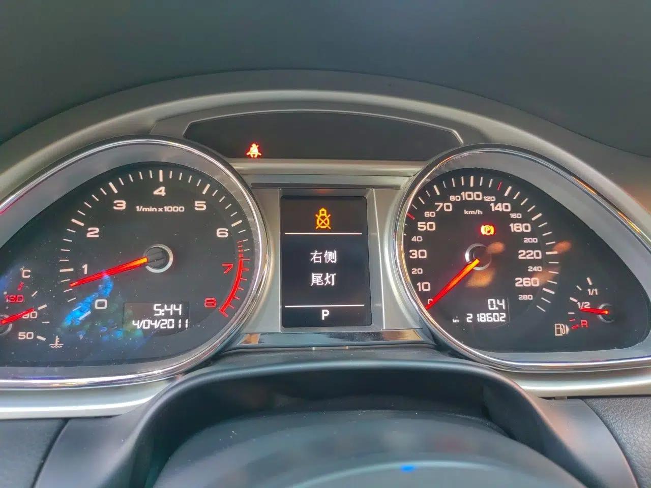 Audi Q7 2011 3.0 TFSI Comfort Model (245kW) — миниатюра 11