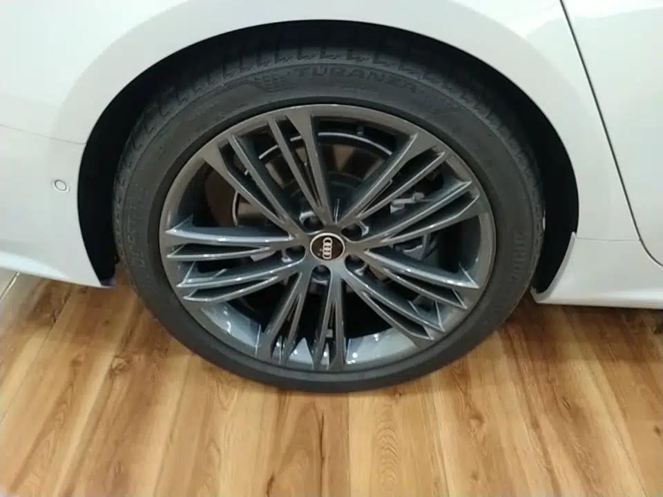 Audi A7 2023 45 TFSI Prestige Edition — миниатюра 11