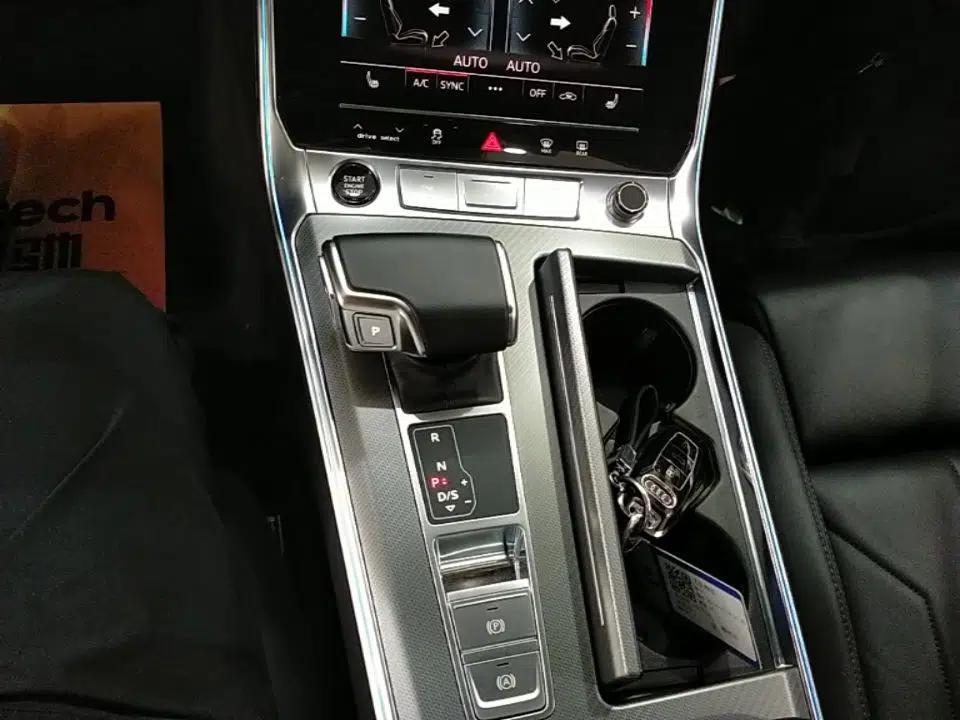 Audi A7 2023 45 TFSI Prestige Edition — миниатюра 16