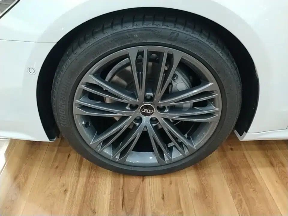 Audi A7 2023 45 TFSI Prestige Edition — миниатюра 10