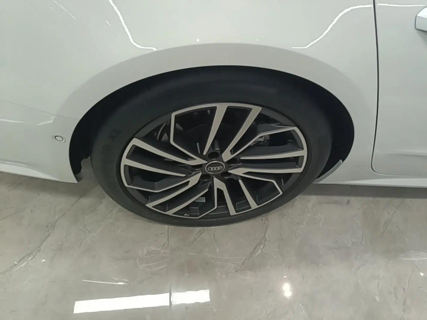 Audi A7 2024 45 TFSI Prestige Edition — миниатюра 11