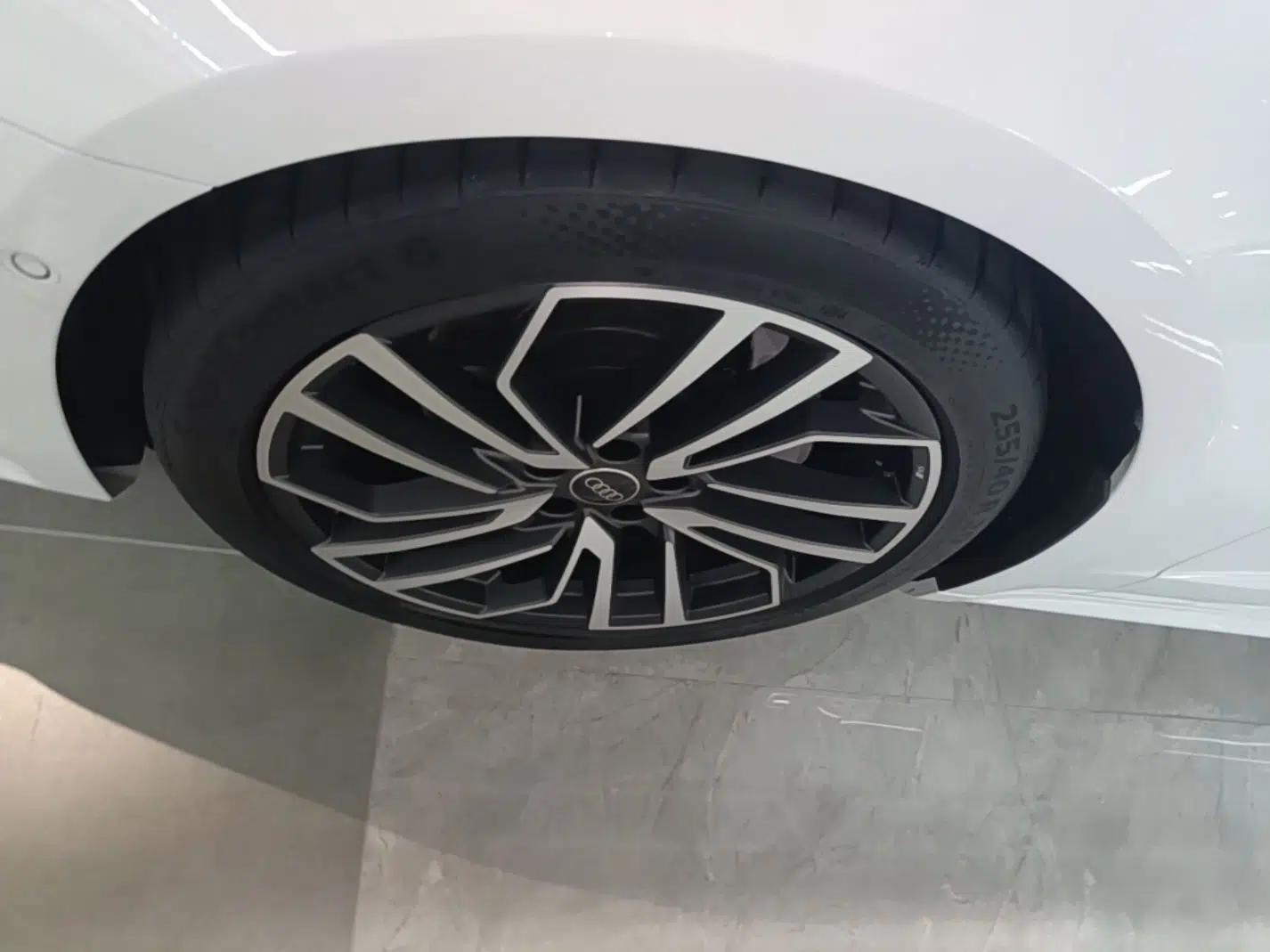 Audi A7 2024 45 TFSI Prestige Edition — миниатюра 10