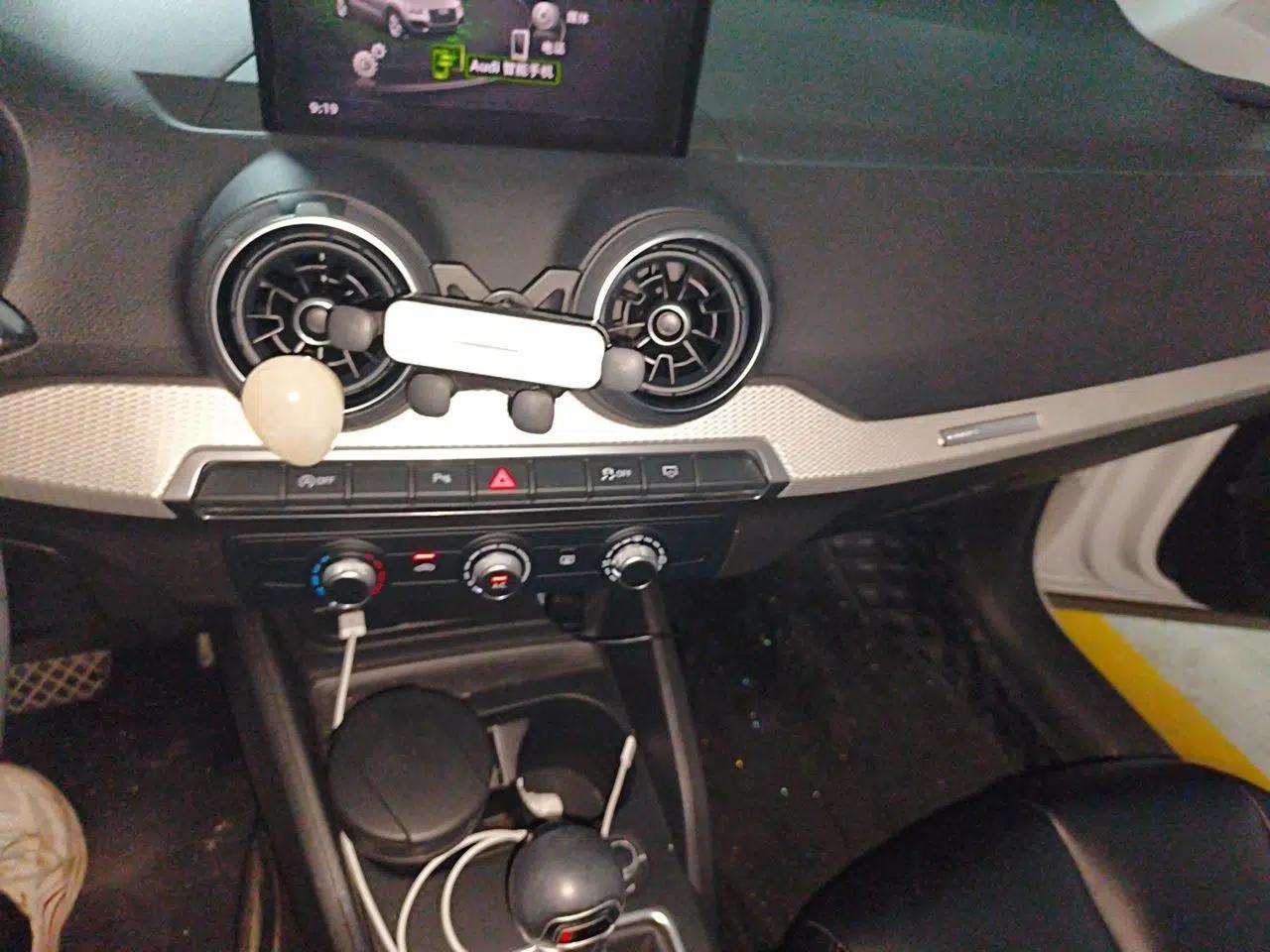 Audi Q2L 2020 35 TFSI Ambition Dynamic Edition — миниатюра 13
