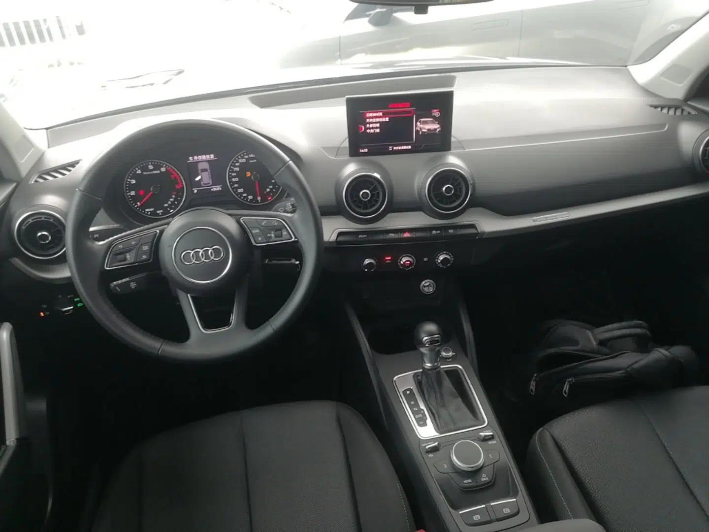 Audi Q2L 2020 35 TFSI Ambition Dynamic Edition — миниатюра 12